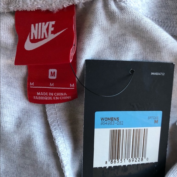 Nike brand New soft cropped pants💖 - Picture 7 of 11